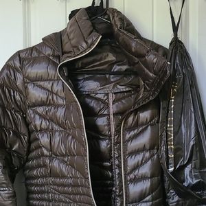 Womens Calvin Klien packable puff coat.
